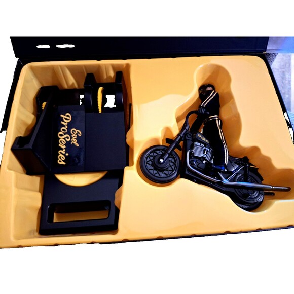 Evel Knievel Pro Series BLACK Stunt Cycle RARE‎ LIMITED - DISCONTINUED - Picture 1 of 8